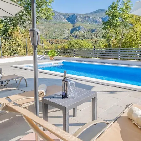 Aria Vallis Case de vacanță