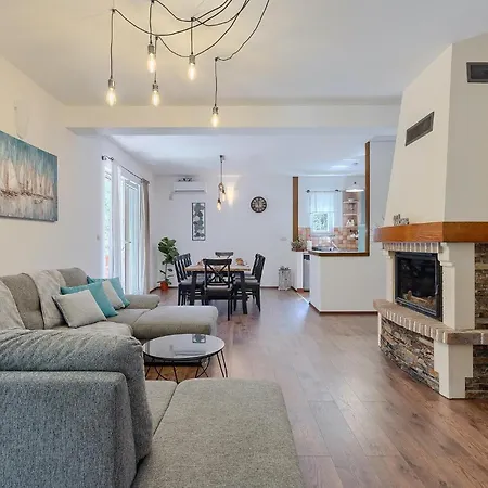 Case de vacanță Aria Vallis *